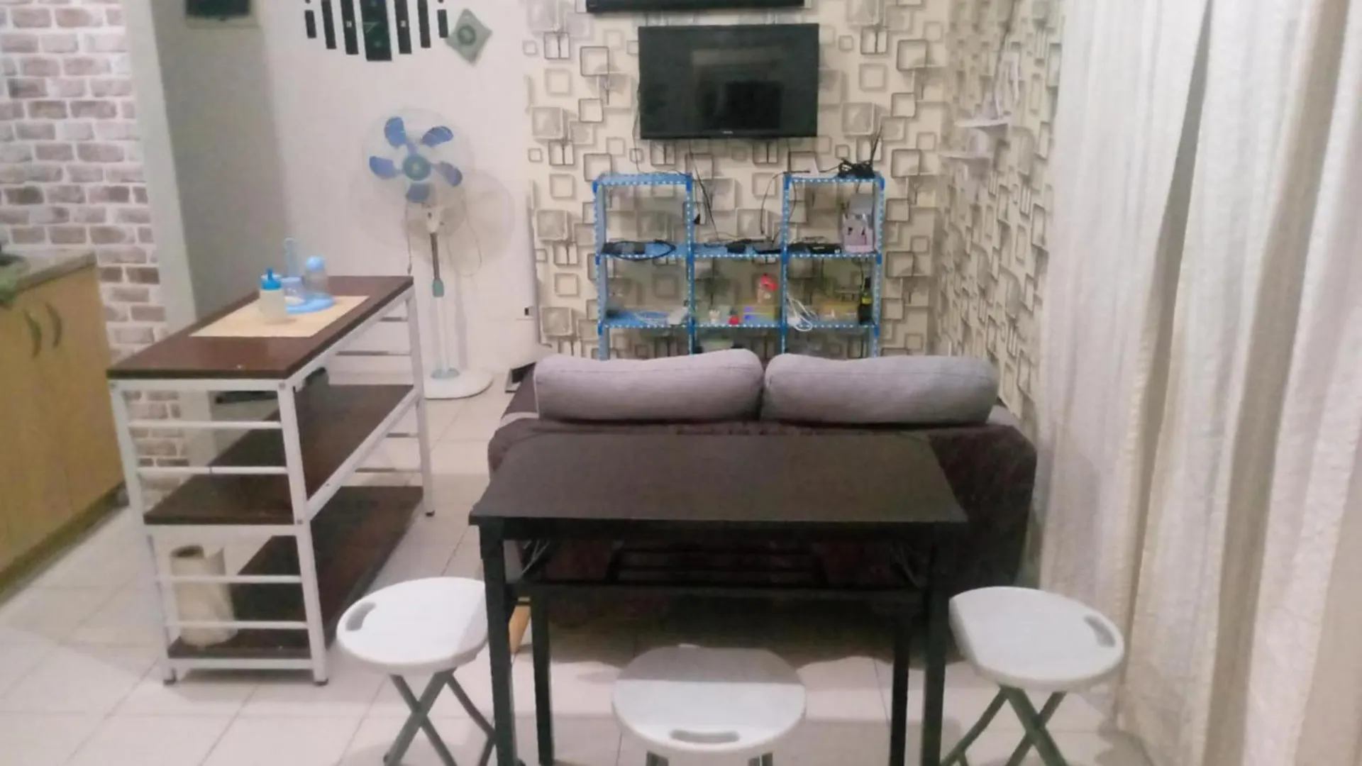 1Br-Corner Unit At Laureano Di Trevi Makati Apartment Manila 0*,  Philippines