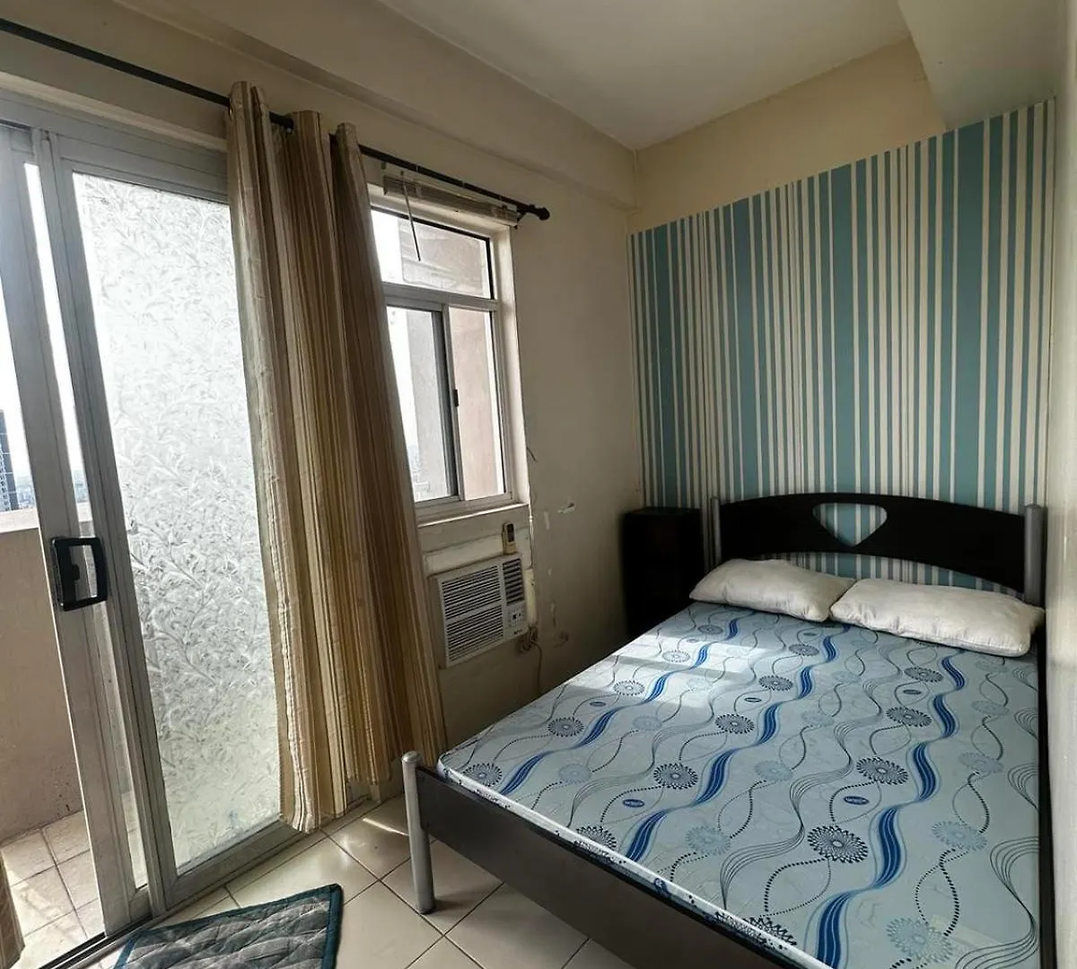 1Br-Corner Unit At Laureano Di Trevi Makati Apartment Manila 0*,